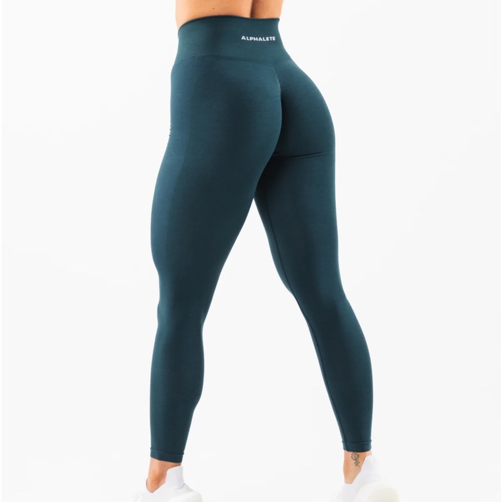 Alphalete Amplify